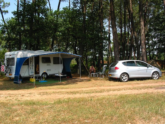 0006 camping Les Sorias Vossemagne.JPG