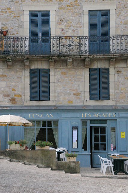 0107 Terrasson.JPG