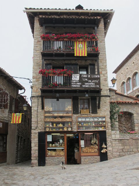 00114 Castellr de N Hug.JPG
