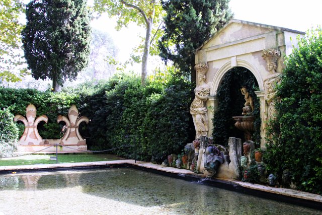 00318 Pubol - Casa Gala Dali.jpg