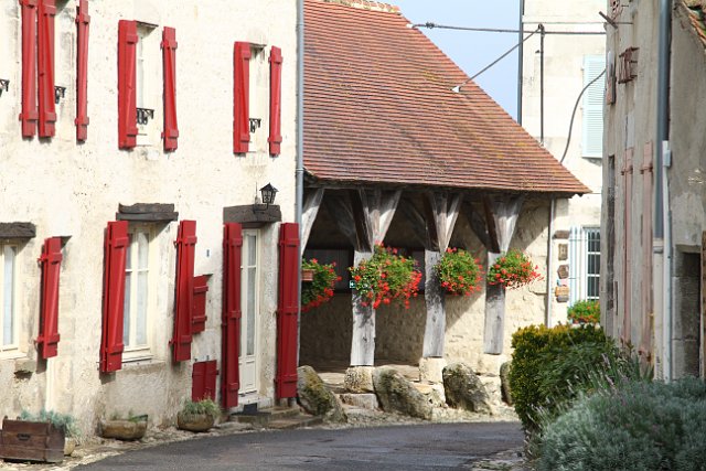 00484 Charroux.JPG