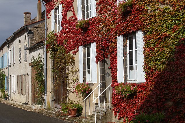 00487 Charroux.jpg