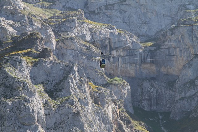 0178 -Potes - Picos de Europa .JPG