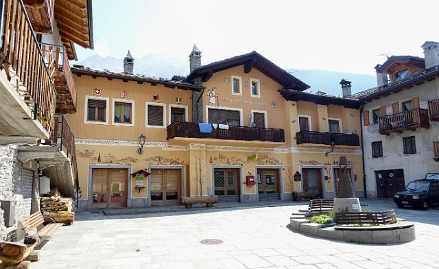 068  Etroubles-Aosta-Bernardo DSC05960-2.jpg.jpg