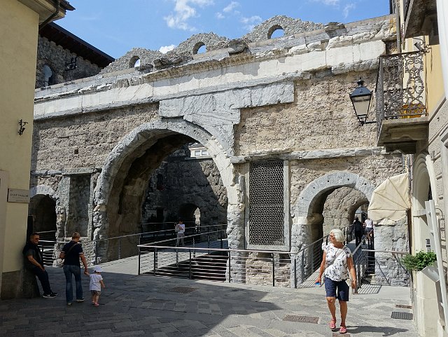 091  Etroubles-Aosta-Bernardo DSC06038.jpg.jpg