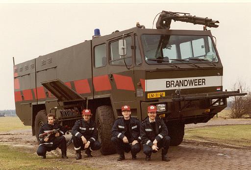 1984-02.jpg