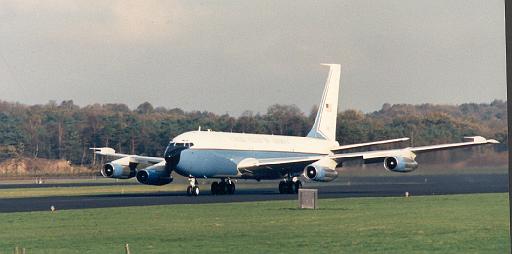 1988-12-KC135.jpg